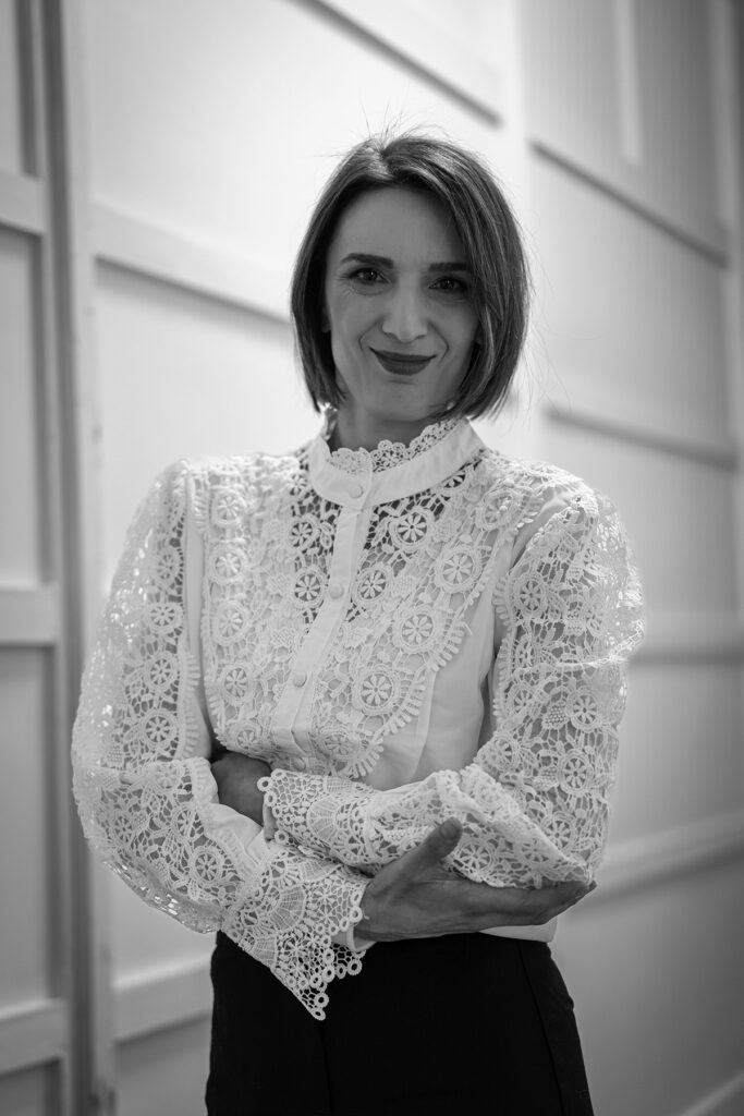 Sabina Juhant Odvetnica -Že več kot 20 let sem predana ljudem in reševanju pravnih težav posameznikov in pravnih oseb.